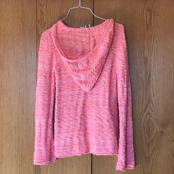 Roxy Lightweight Pullover with hood. Size Medium. - Picture 2 of 3